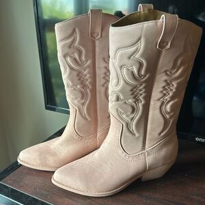 Pink Cowgirl Boots NWT